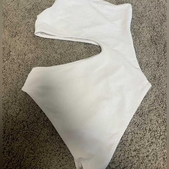 Beach Riot White One-Shoulder One Piece - Picture 11 of 12